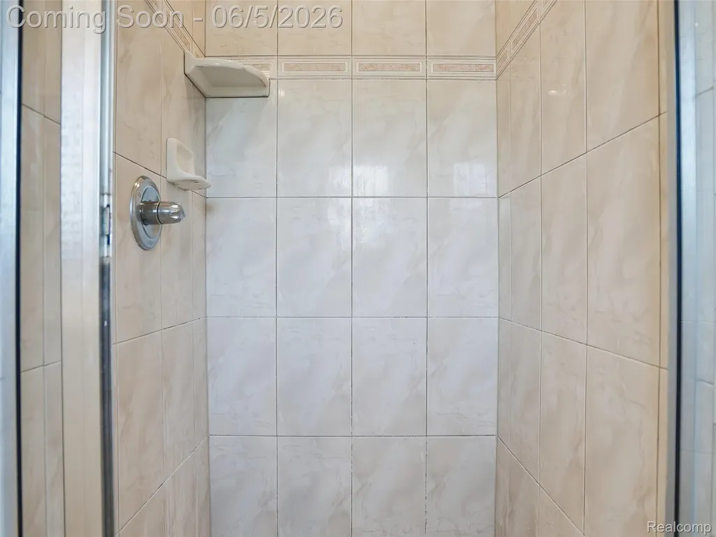 47289 Robins Nest Drive Shelby Charter Township MI 48315