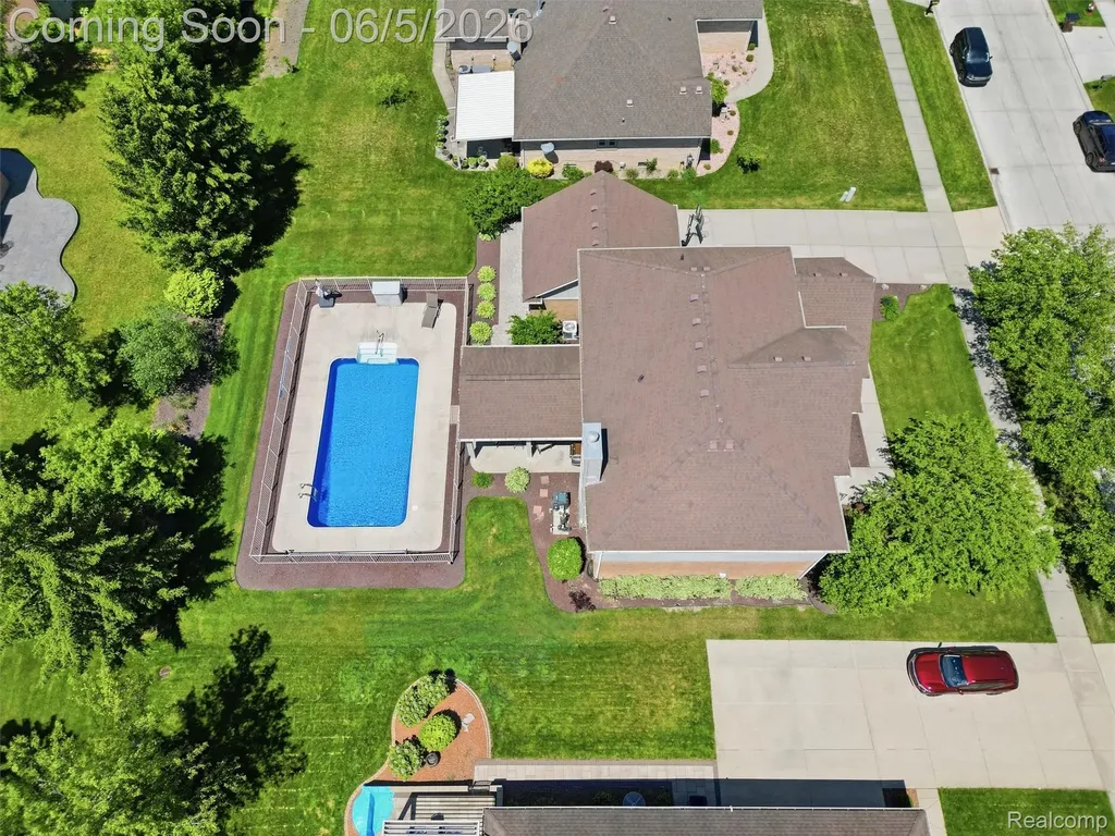 47289 Robins Nest Drive Shelby Charter Township MI 48315