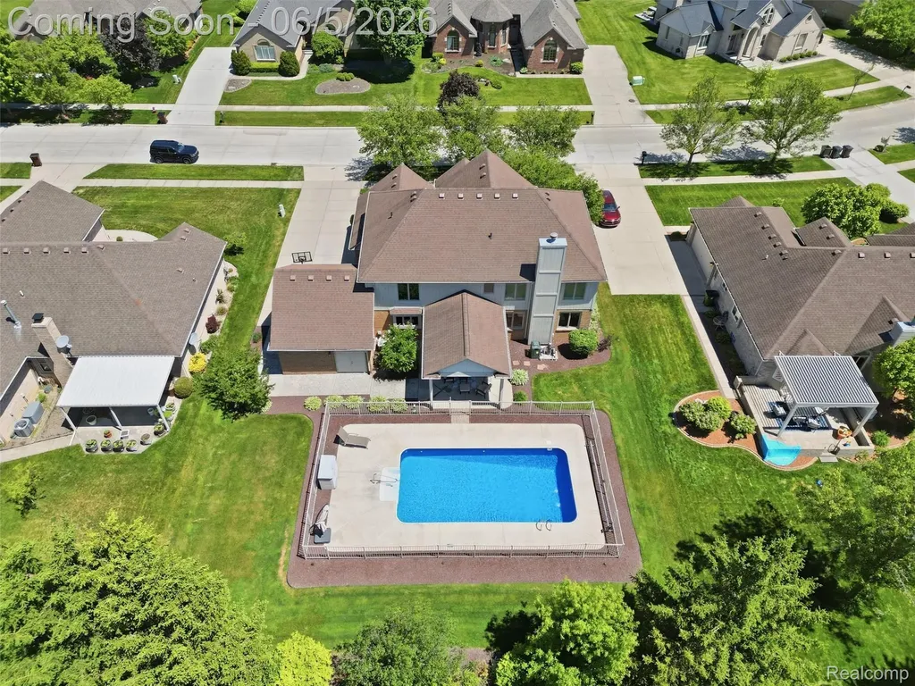 47289 Robins Nest Drive Shelby Charter Township MI 48315
