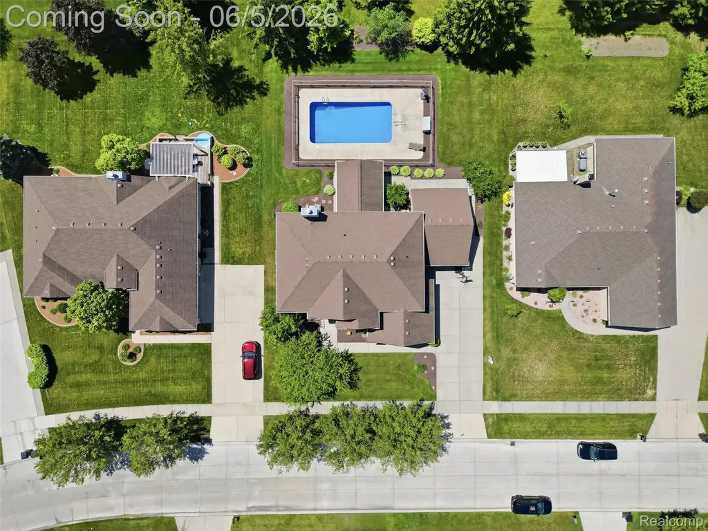 47289 Robins Nest Drive Shelby Charter Township MI 48315