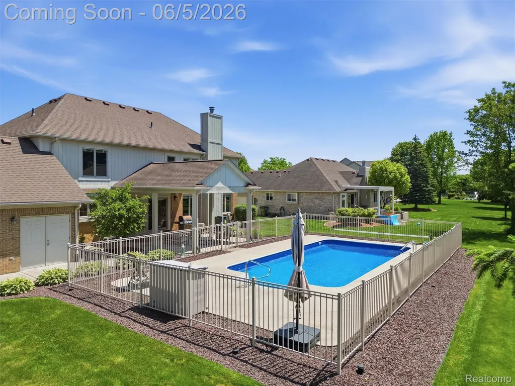 47289 Robins Nest Drive Shelby Charter Township MI 48315