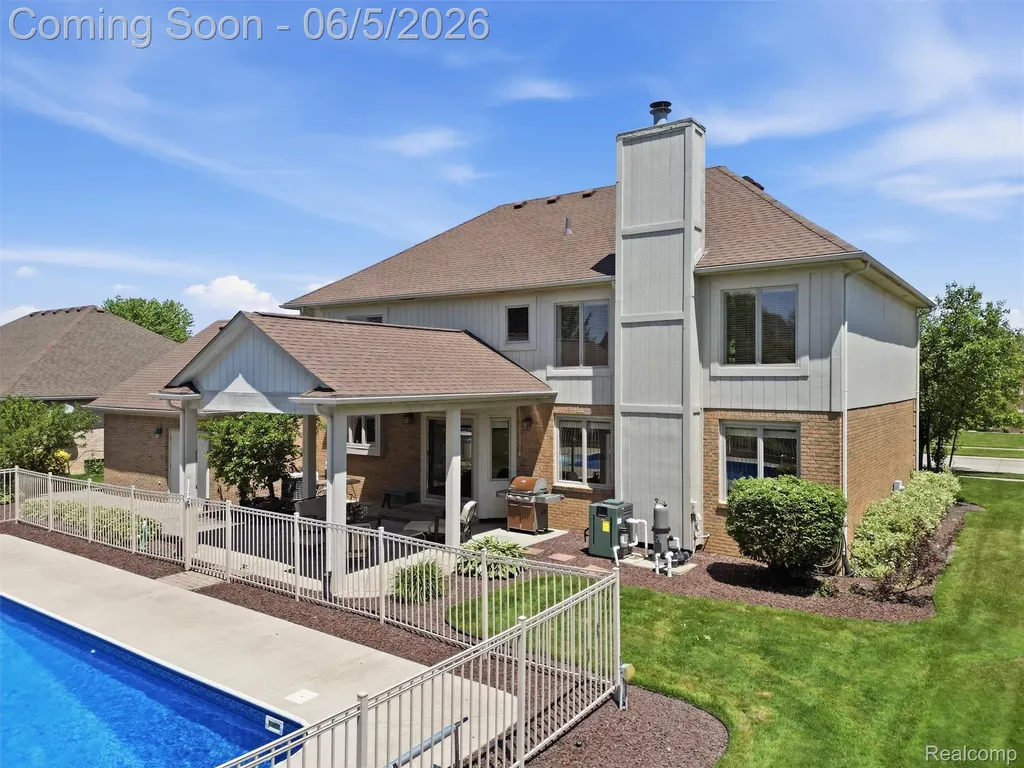 47289 Robins Nest Drive Shelby Charter Township MI 48315