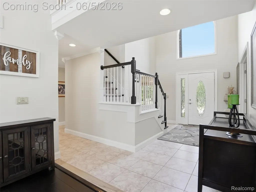 47289 Robins Nest Drive Shelby Charter Township MI 48315