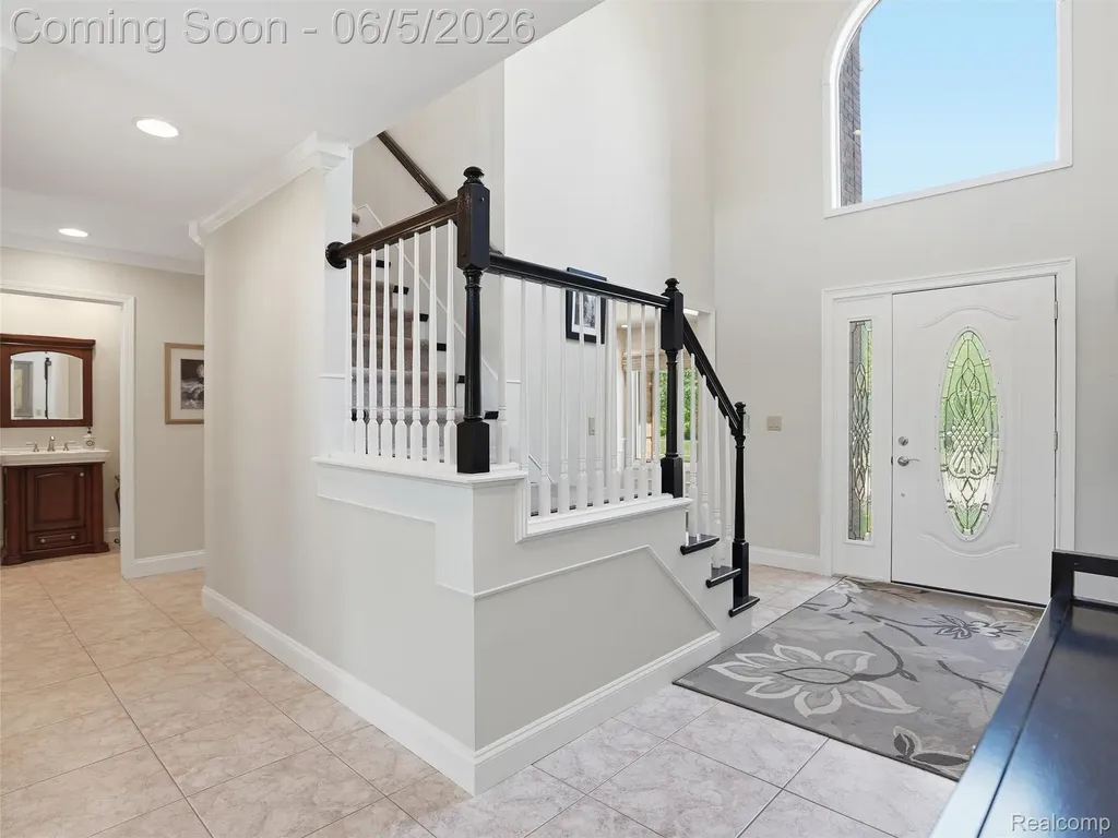 47289 Robins Nest Drive Shelby Charter Township MI 48315