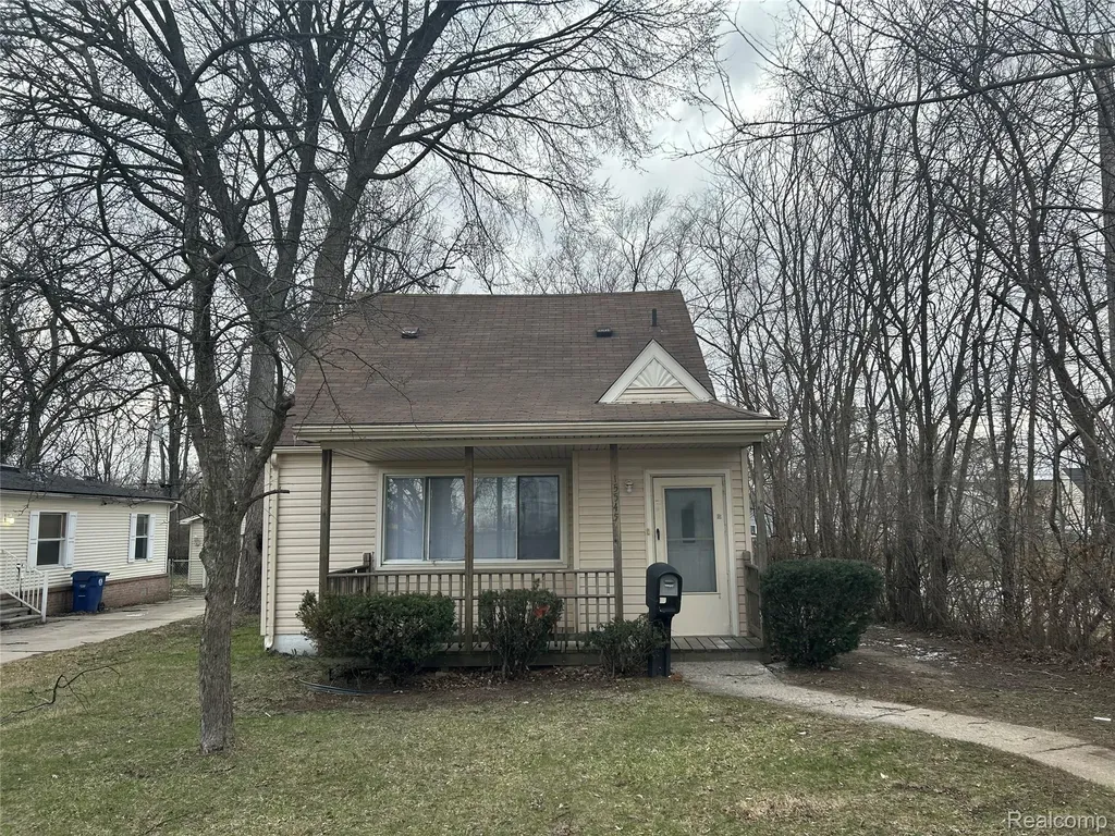 15545 Woodbine Redford Charter Township MI 48239