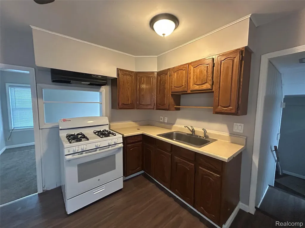 15545 Woodbine Redford Charter Township MI 48239