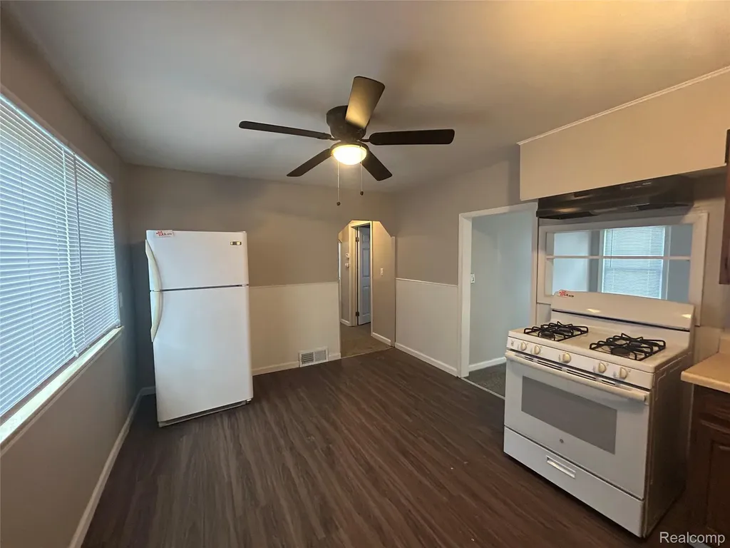 15545 Woodbine Redford Charter Township MI 48239