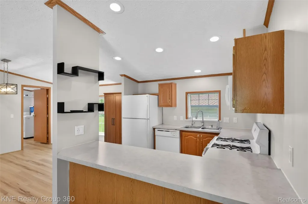 672 Red Oaks Drive Genoa Township MI 48843