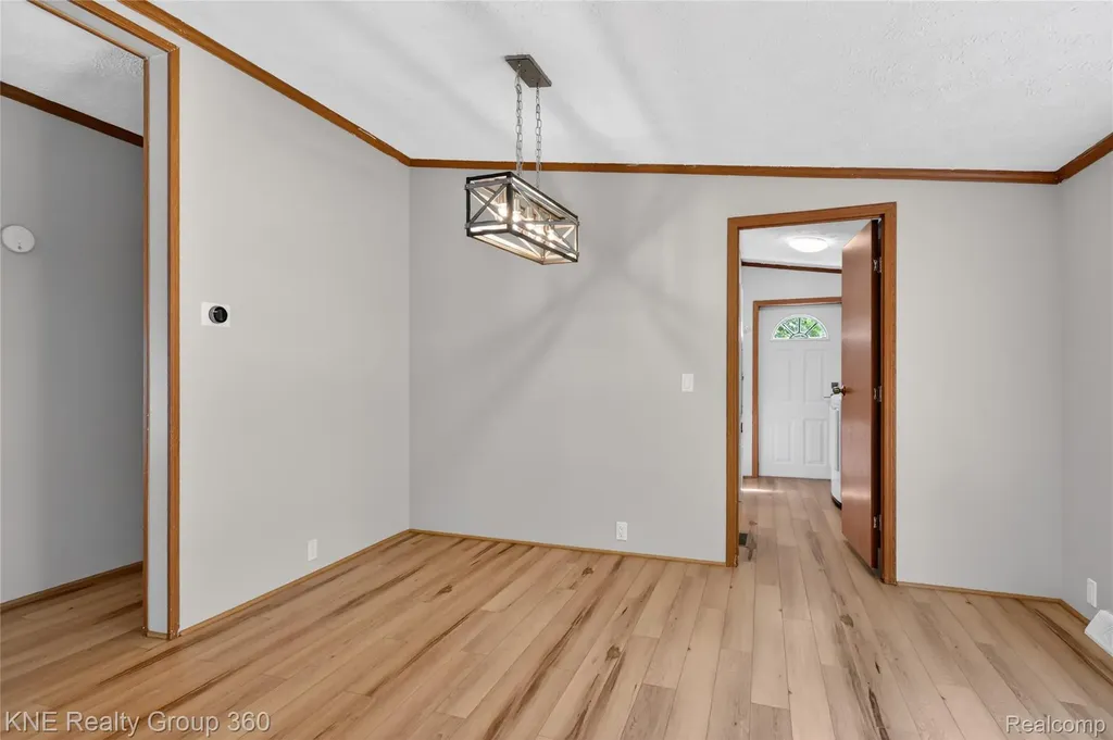 672 Red Oaks Drive Genoa Township MI 48843