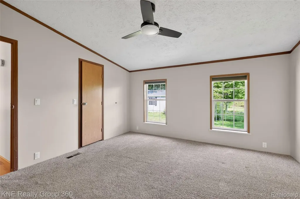 672 Red Oaks Drive Genoa Township MI 48843