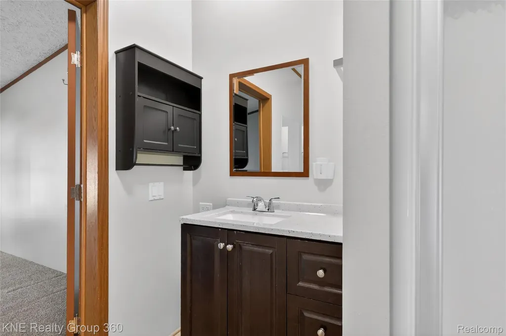 672 Red Oaks Drive Genoa Township MI 48843