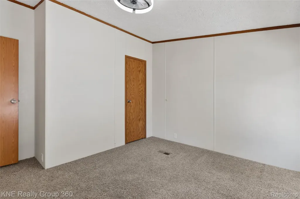 672 Red Oaks Drive Genoa Township MI 48843