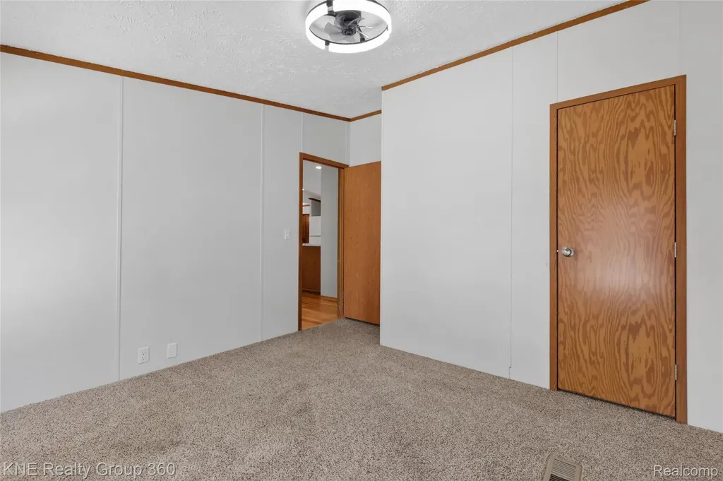 672 Red Oaks Drive Genoa Township MI 48843