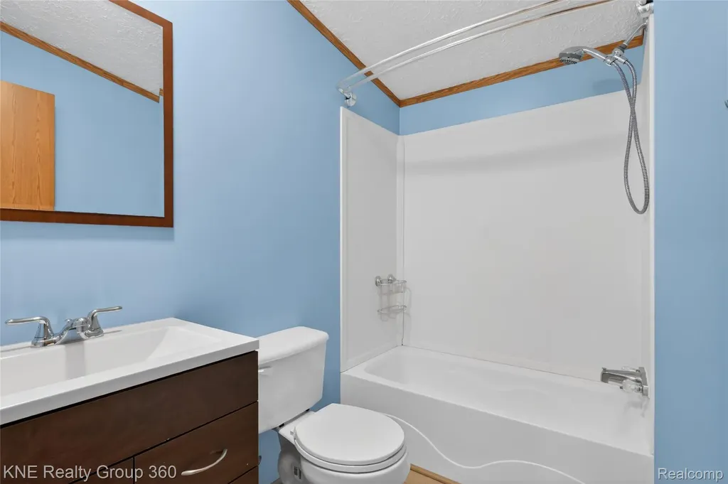 672 Red Oaks Drive Genoa Township MI 48843