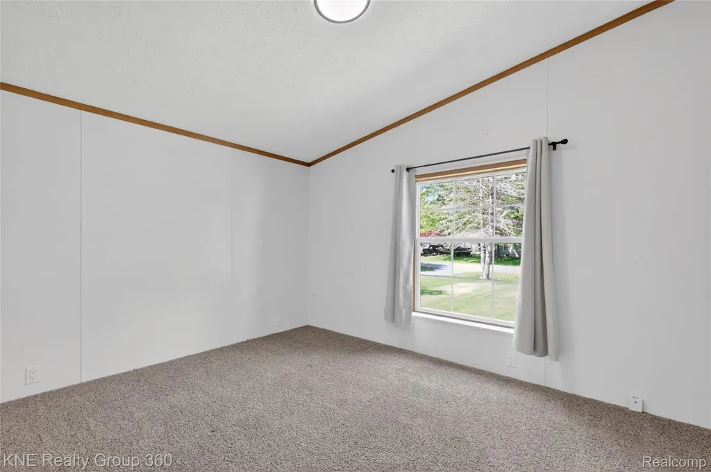 672 Red Oaks Drive Genoa Township MI 48843