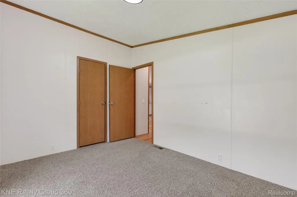 672 Red Oaks Drive Genoa Township MI 48843