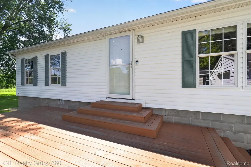 672 Red Oaks Drive Genoa Township MI 48843