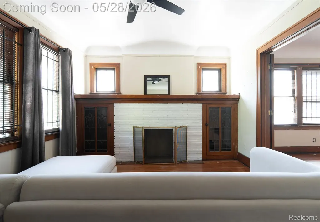 5303 Hurlbut Street Detroit City MI 48213