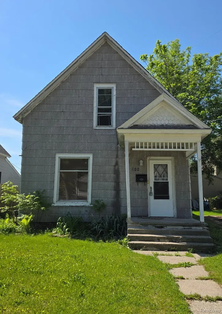 211 W Flint Street Lake Orion Village MI 48362