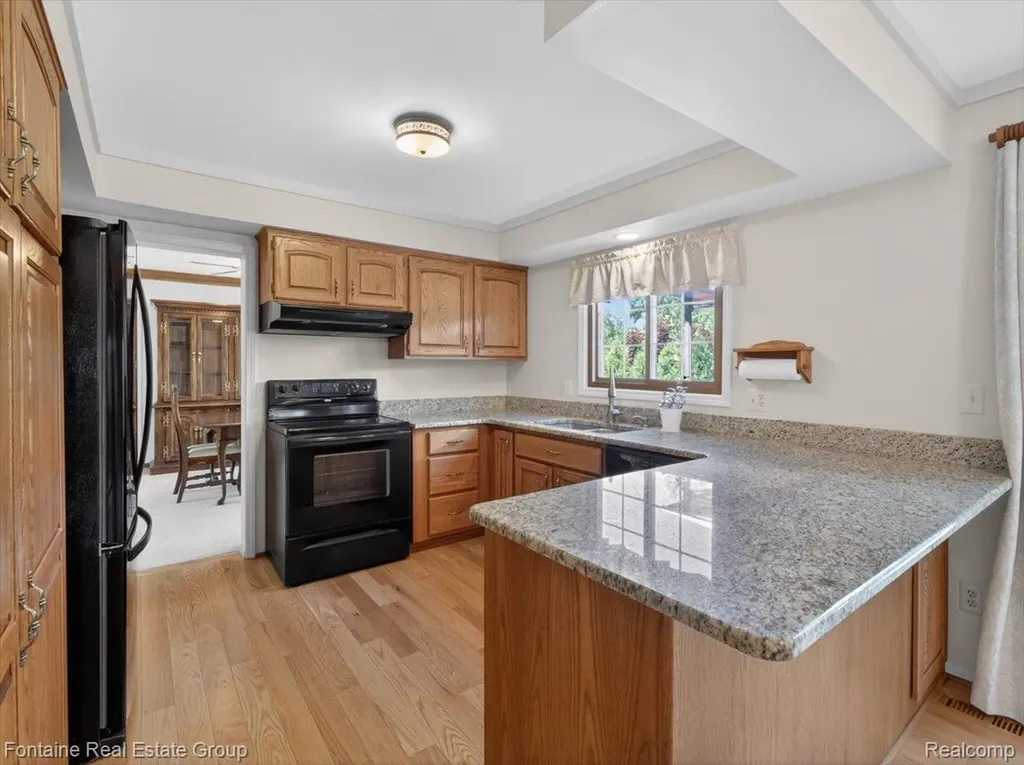 35210 Lancashire Road Livonia City MI 48152