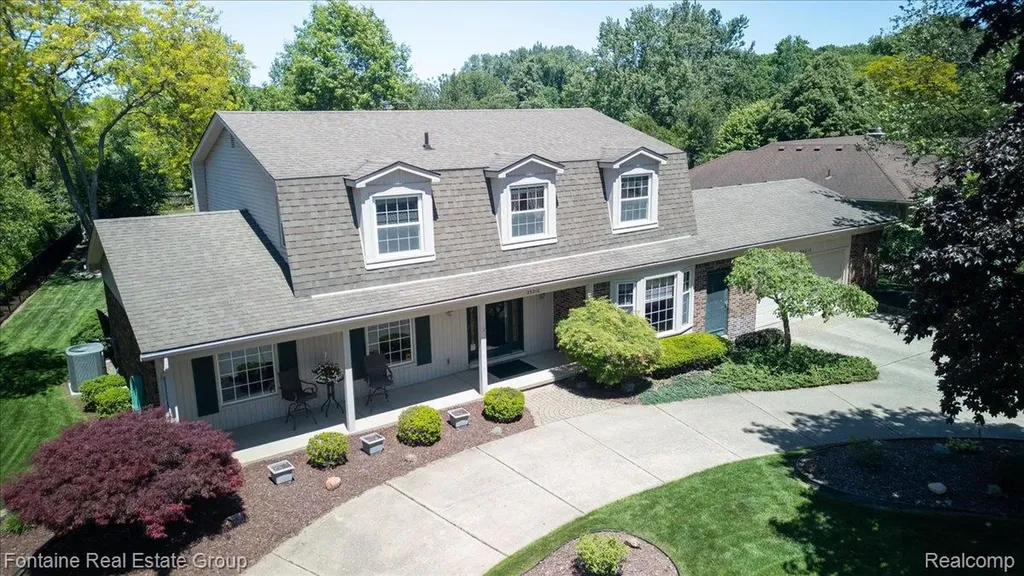 35210 Lancashire Road Livonia City MI 48152
