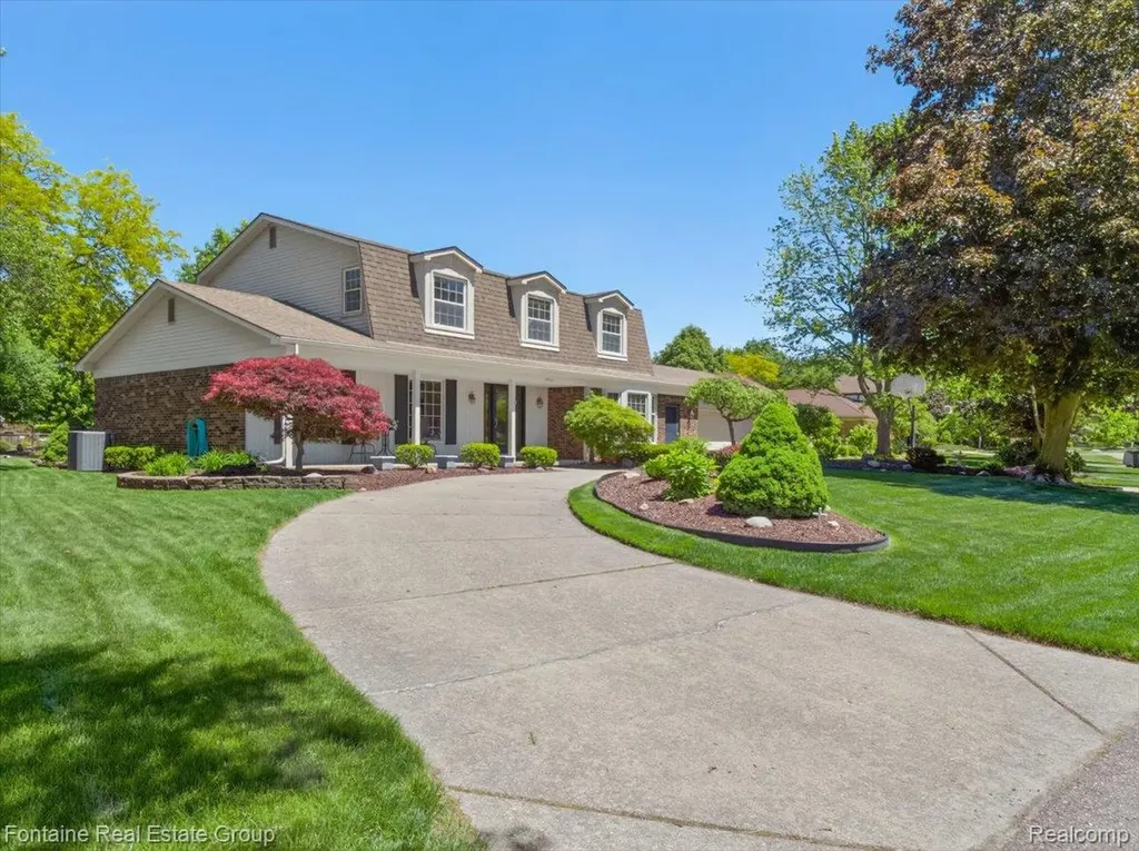 35210 Lancashire Road Livonia City MI 48152