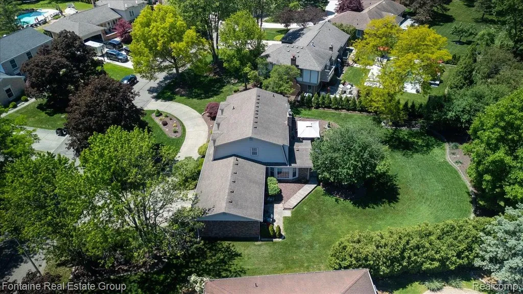 35210 Lancashire Road Livonia City MI 48152