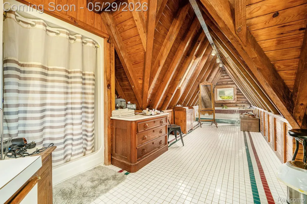 1366 S Baldwin Road Orion Charter Township MI 48360