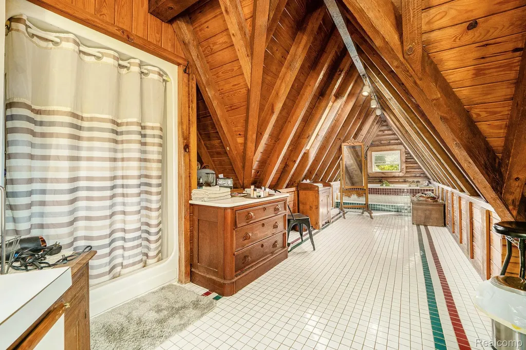 1366 S Baldwin Road Orion Charter Township MI 48360