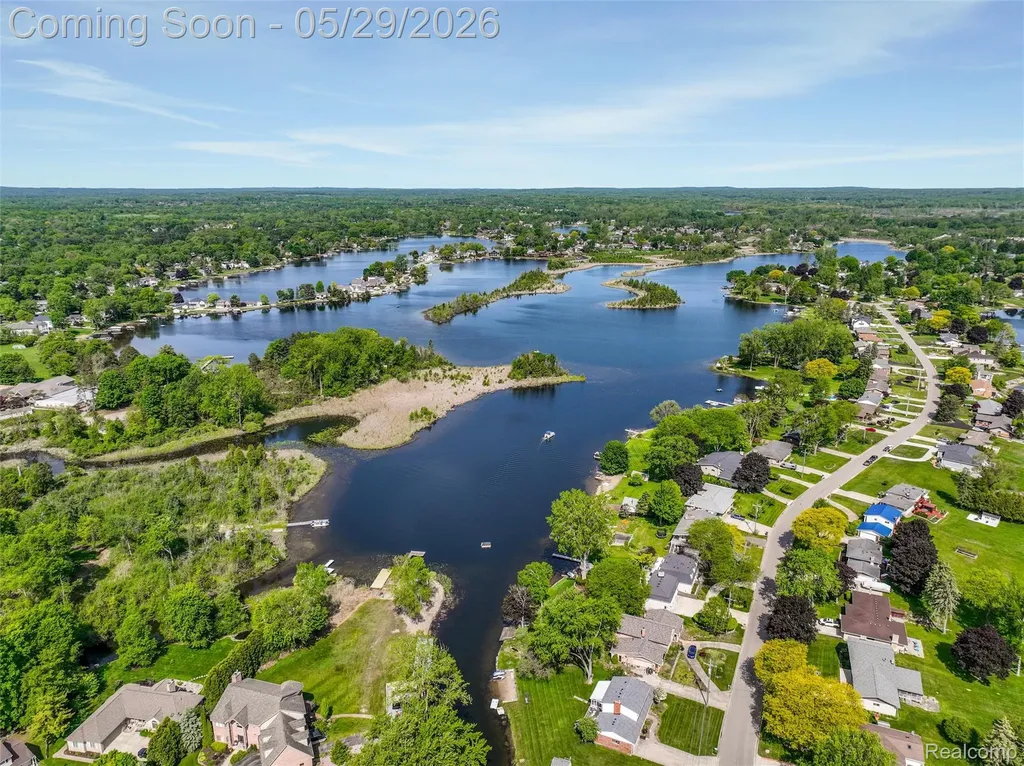 1236 Beemer Court Oxford Charter Township MI 48371