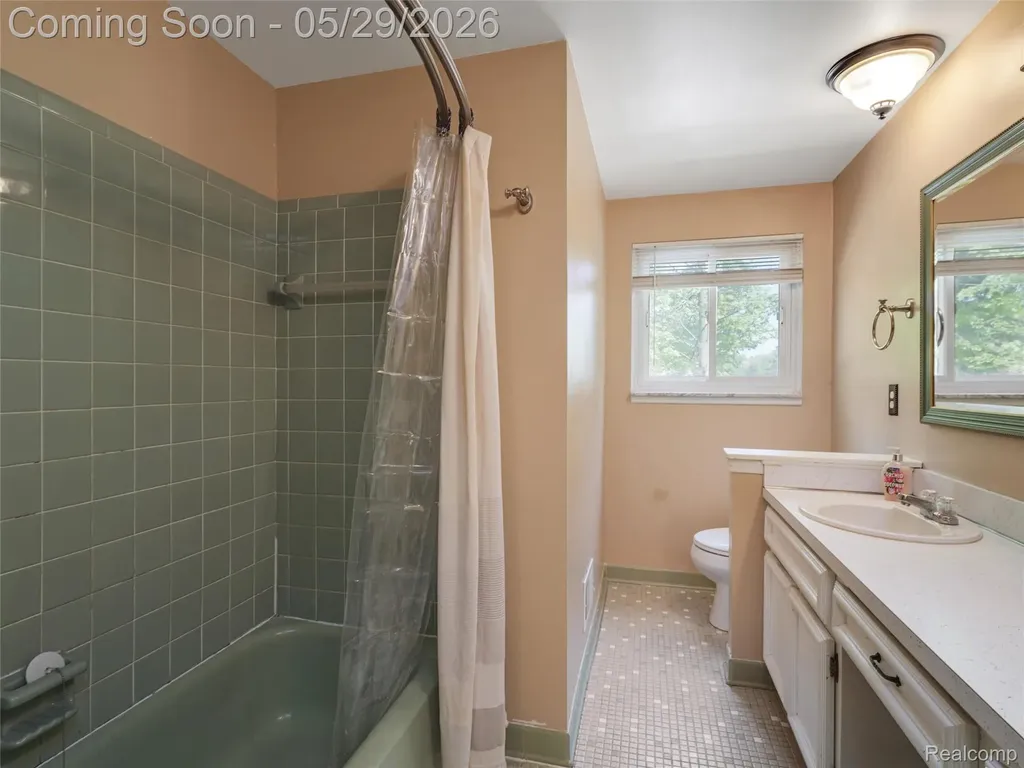 1236 Beemer Court Oxford Charter Township MI 48371