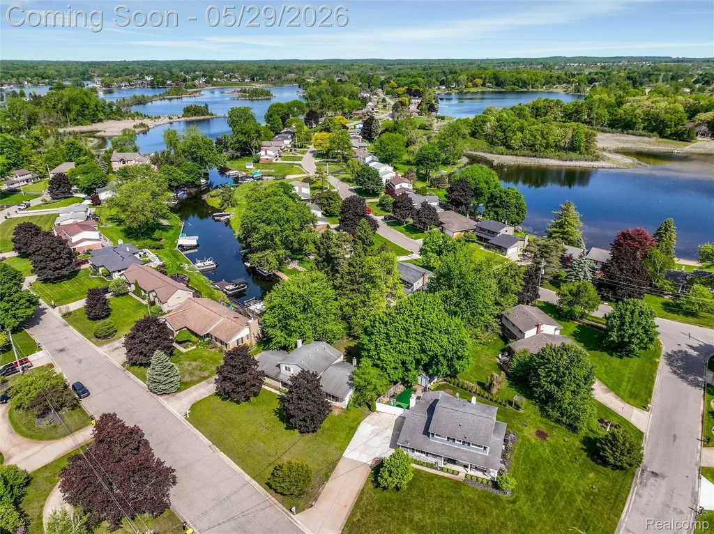 1236 Beemer Court Oxford Charter Township MI 48371