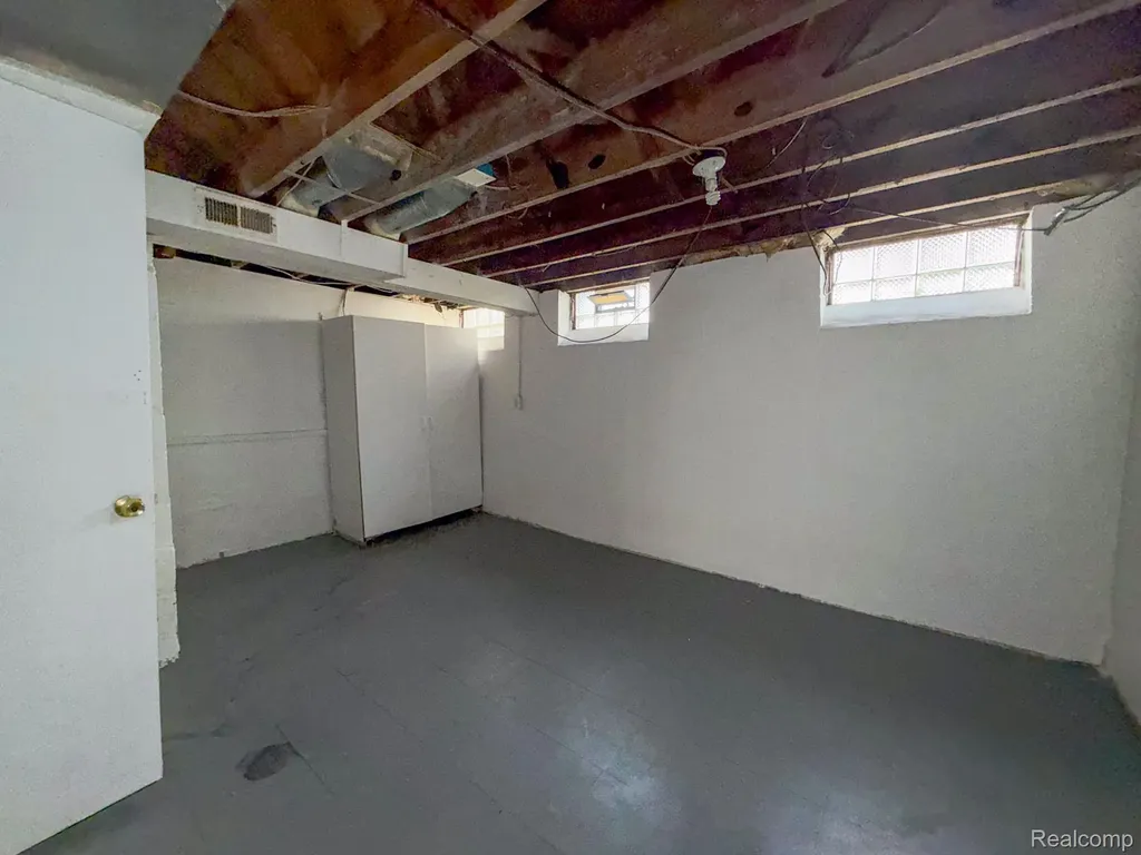 19455 Mccormick Street Detroit City MI 48224