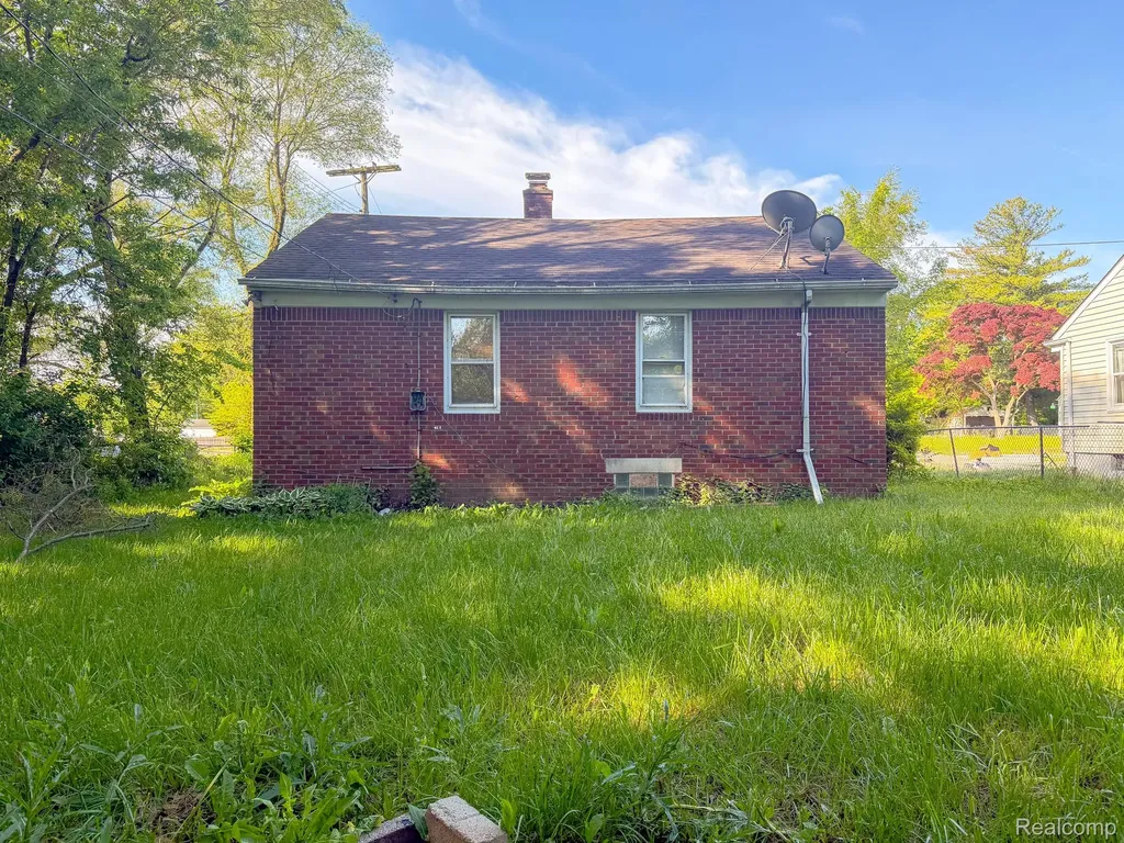 19455 Mccormick Street Detroit City MI 48224