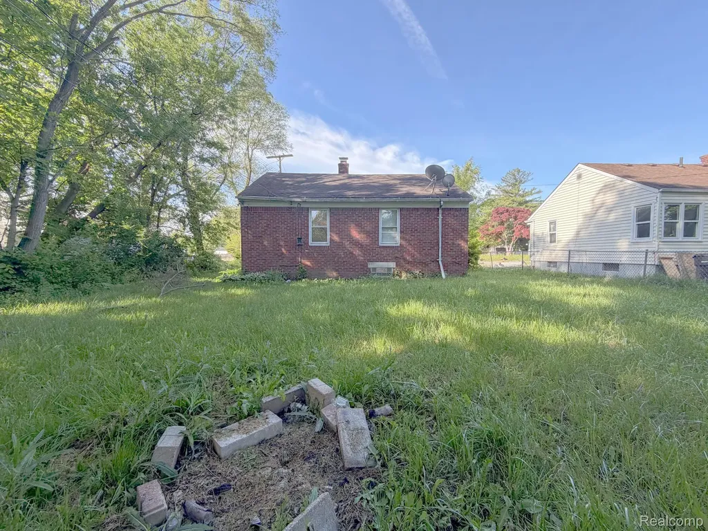 19455 Mccormick Street Detroit City MI 48224