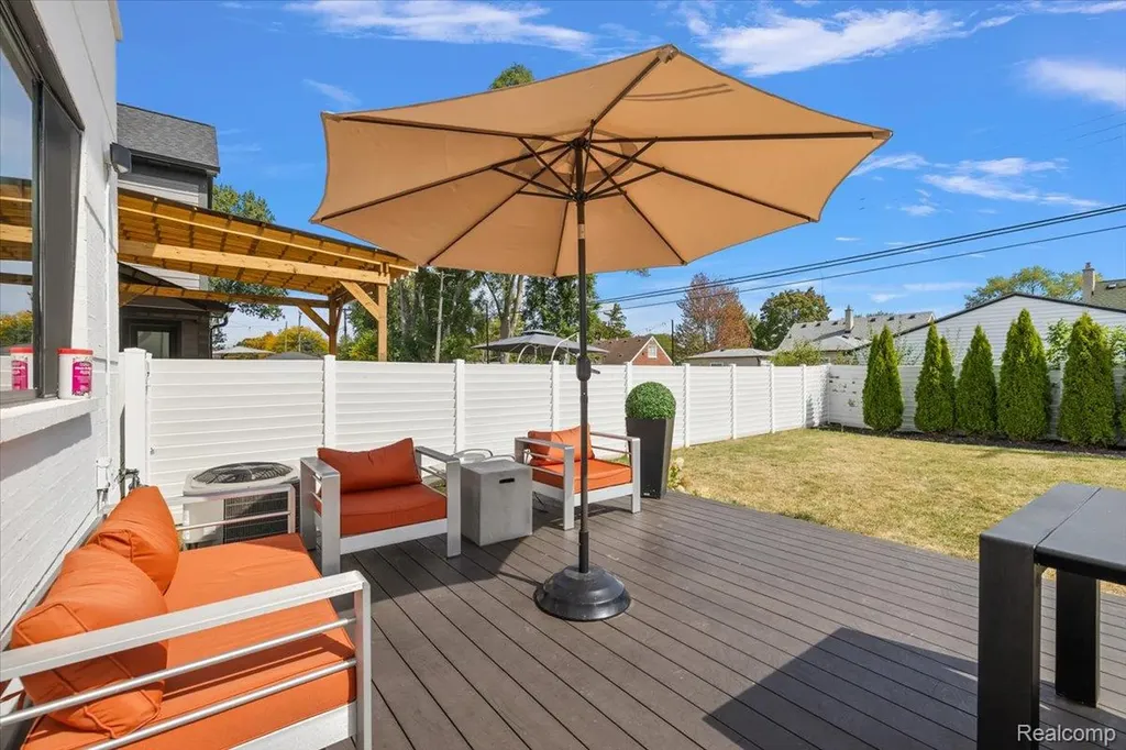 4102 Woodland Avenue Royal Oak City MI 48073