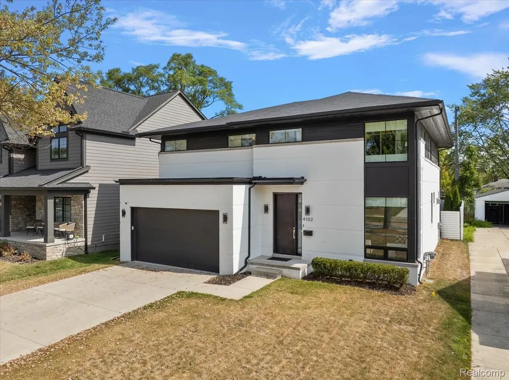 4102 Woodland Avenue Royal Oak City MI 48073