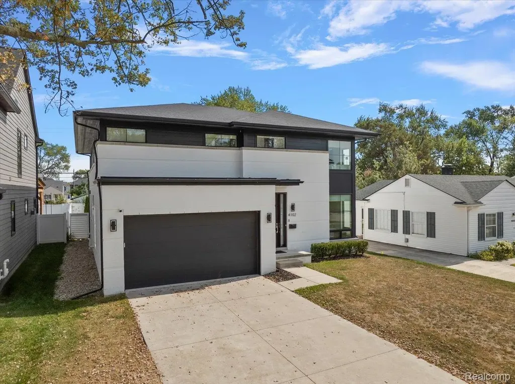 4102 Woodland Avenue Royal Oak City MI 48073