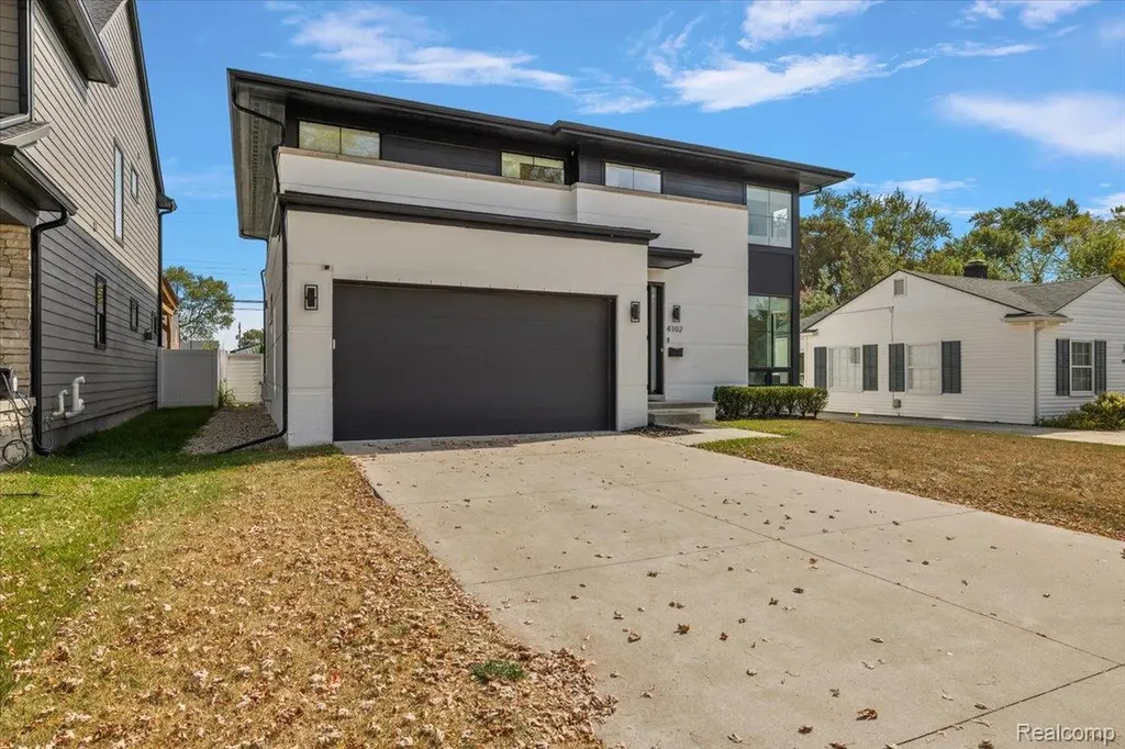 4102 Woodland Avenue Royal Oak City MI 48073
