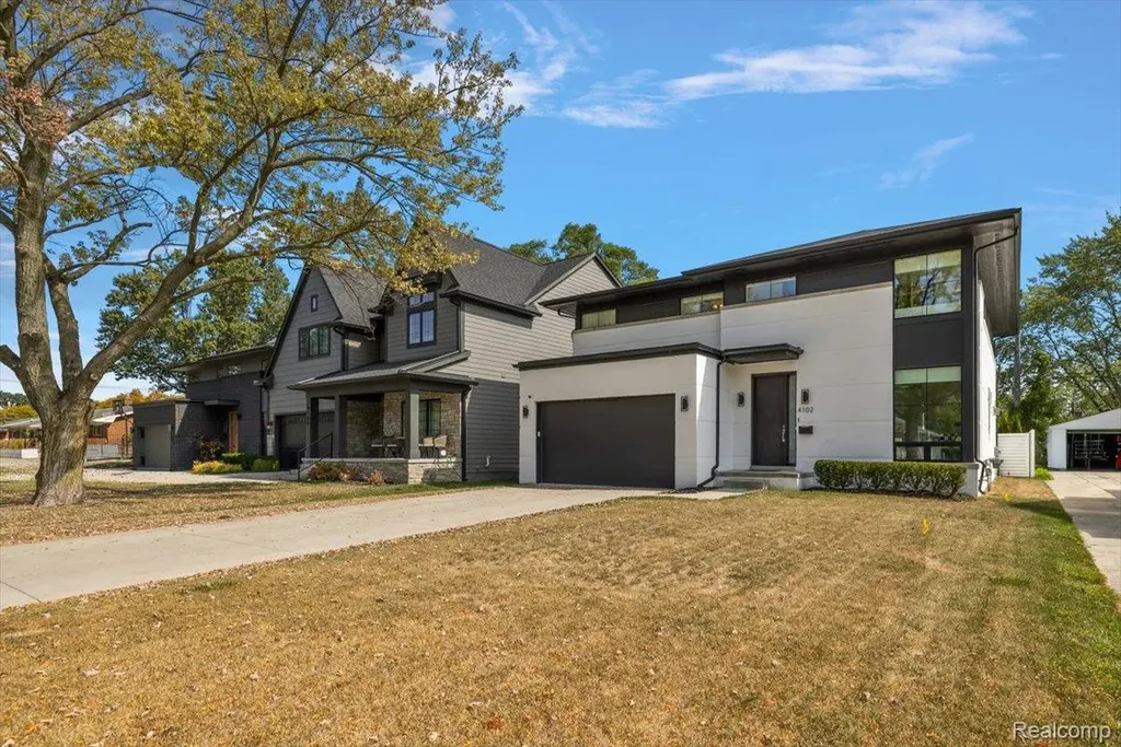 4102 Woodland Avenue Royal Oak City MI 48073
