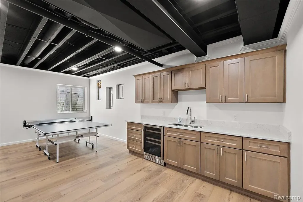 4102 Woodland Avenue Royal Oak City MI 48073