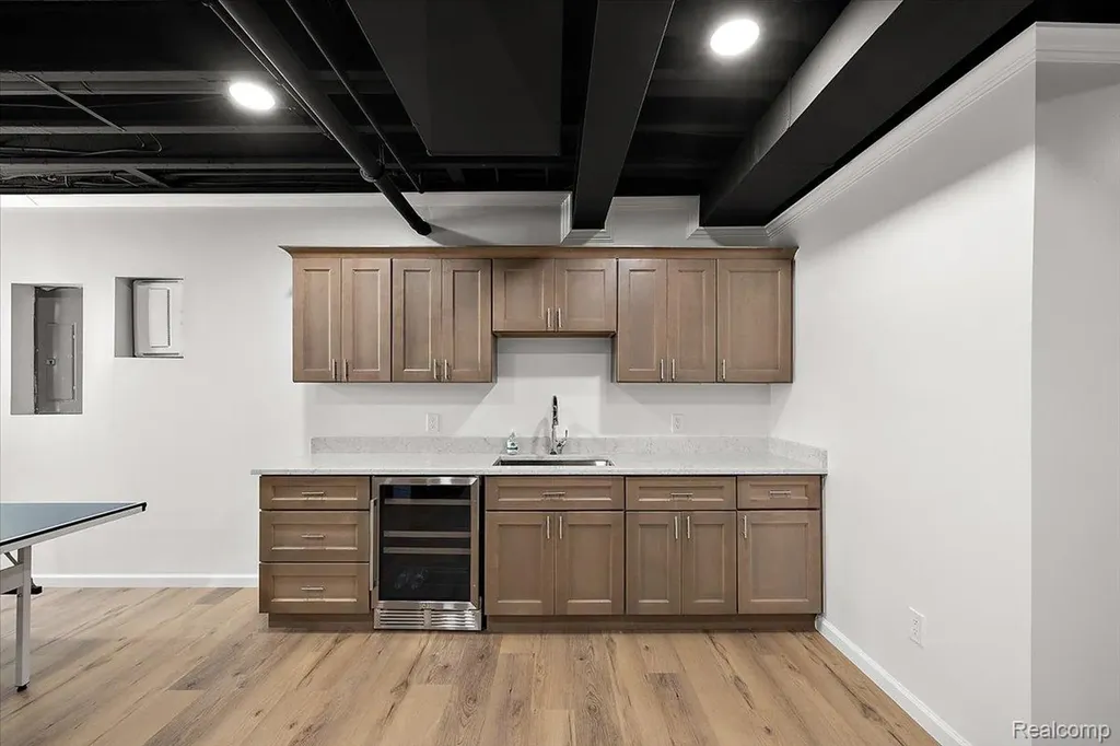 4102 Woodland Avenue Royal Oak City MI 48073