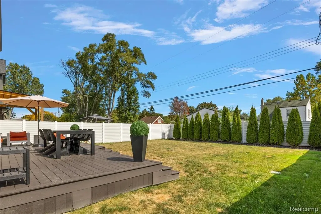 4102 Woodland Avenue Royal Oak City MI 48073