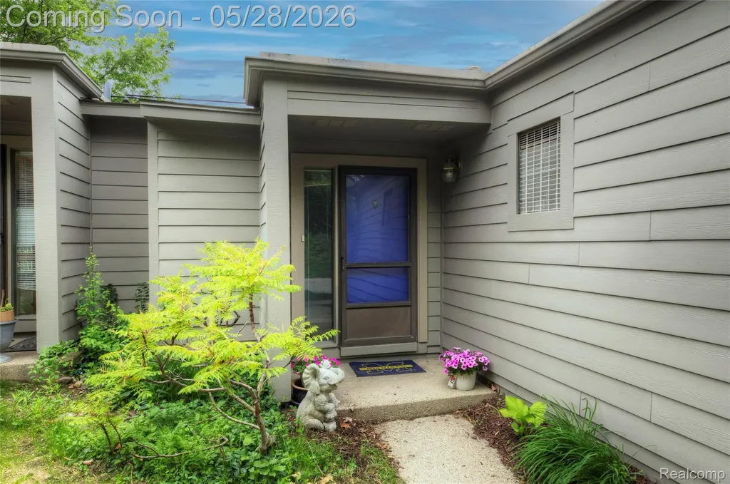 671 Watersedge Drive Ann Arbor City MI 48105