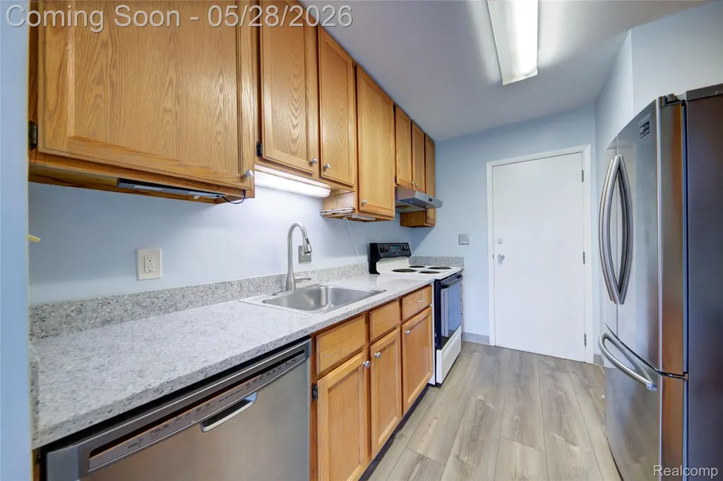 671 Watersedge Drive Ann Arbor City MI 48105