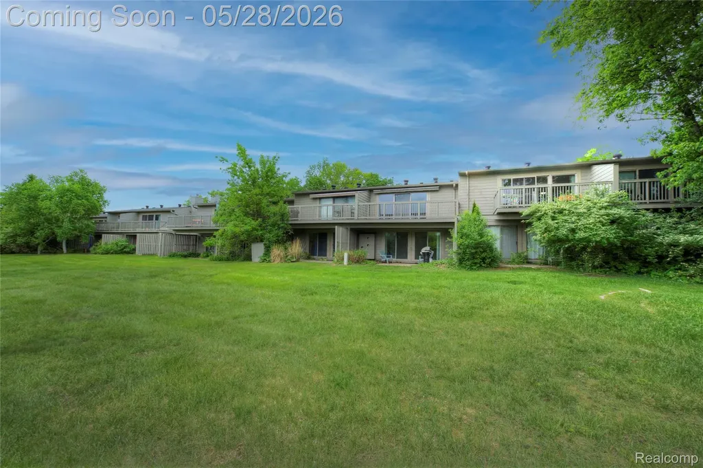 671 Watersedge Drive Ann Arbor City MI 48105