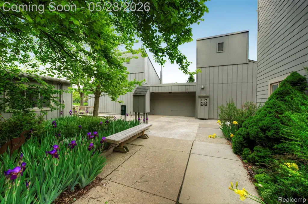 671 Watersedge Drive Ann Arbor City MI 48105