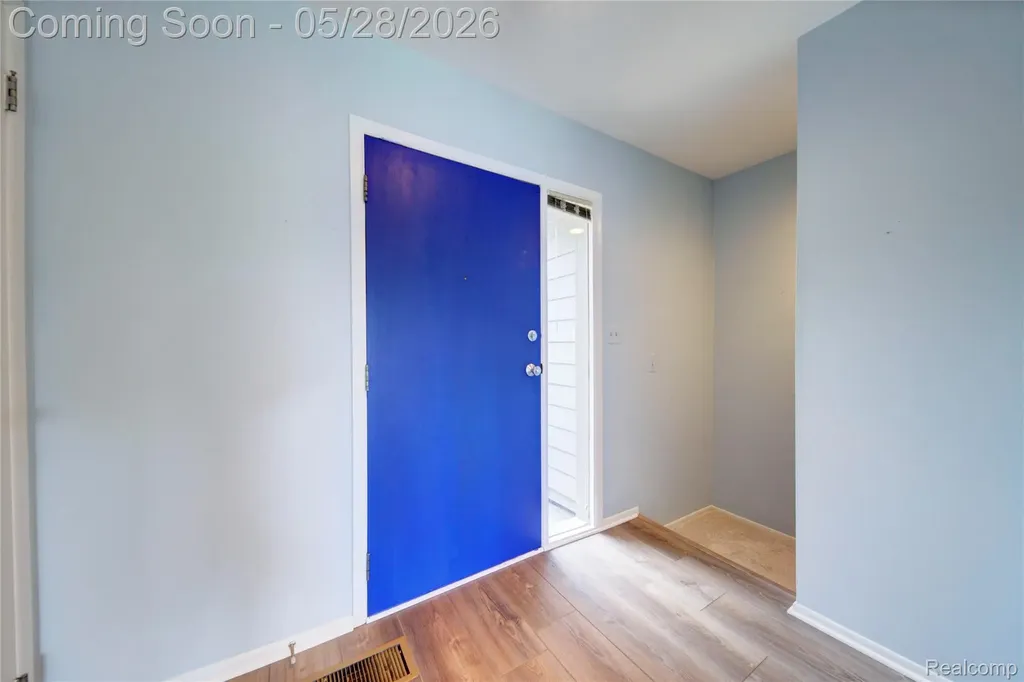 671 Watersedge Drive Ann Arbor City MI 48105