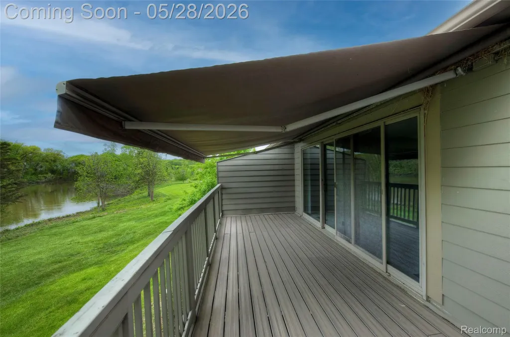 671 Watersedge Drive Ann Arbor City MI 48105