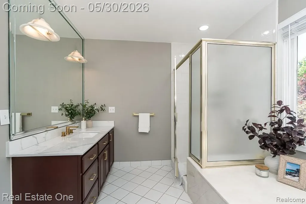 44105 Dunham Court Clinton Charter Township MI 48038